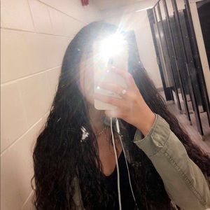 Meet your Posher, Linara